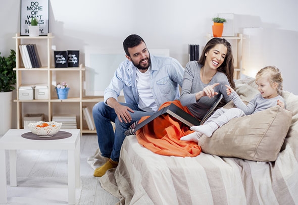5 trucuri pentru a reduce consumul de energie in sufrageria ta, locul de intalnire pentru intreaga familie